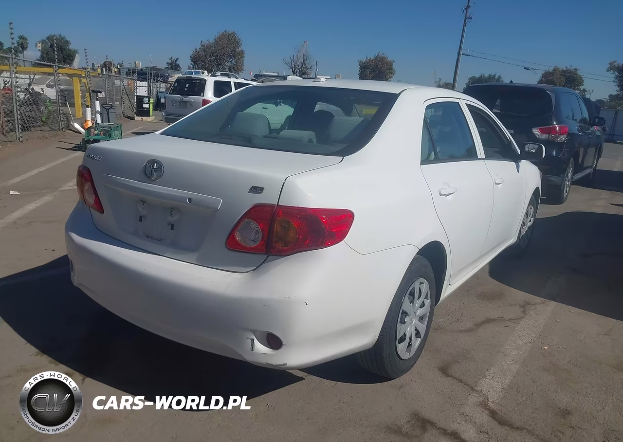 2010 Toyota Corolla Le VIN:1NXBU4EE2AZ258681 - 4
