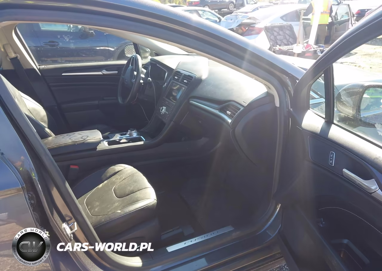 2020 Ford Fusion Titanium VIN:3FA6P0D94LR203028 - 5