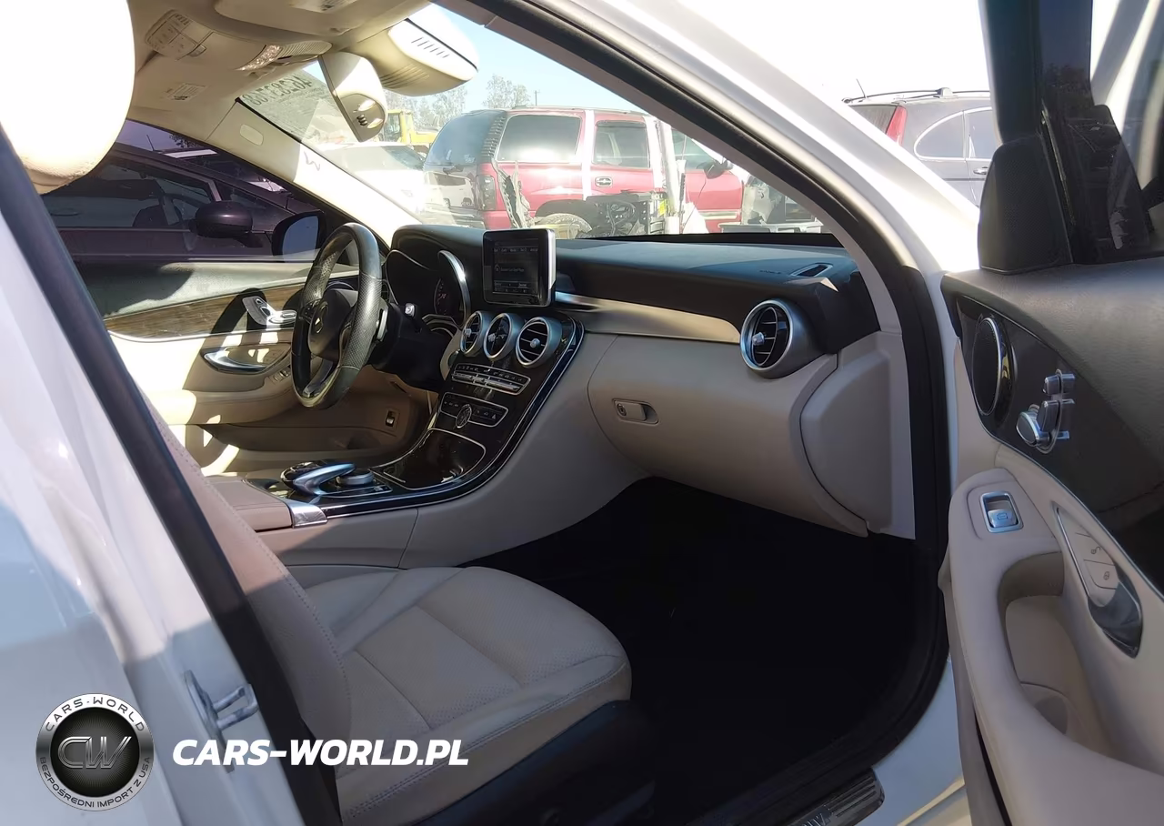 2016 Mercedes-Benz C 300 VIN:55SWF4JB4GU130695 - 5