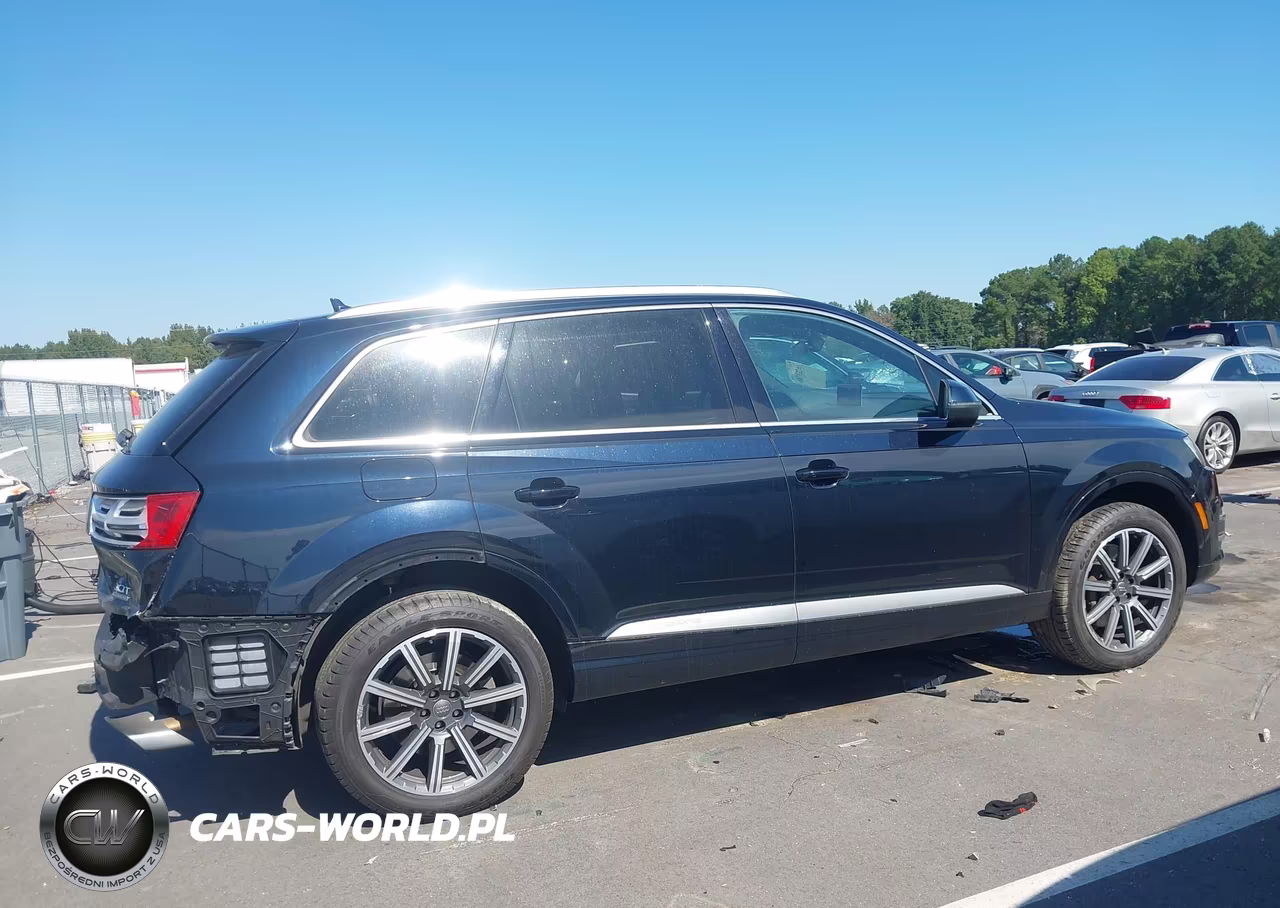 2017 Audi Q7 3.0T Premium VIN:WA1VAAF77HD022458 - 14