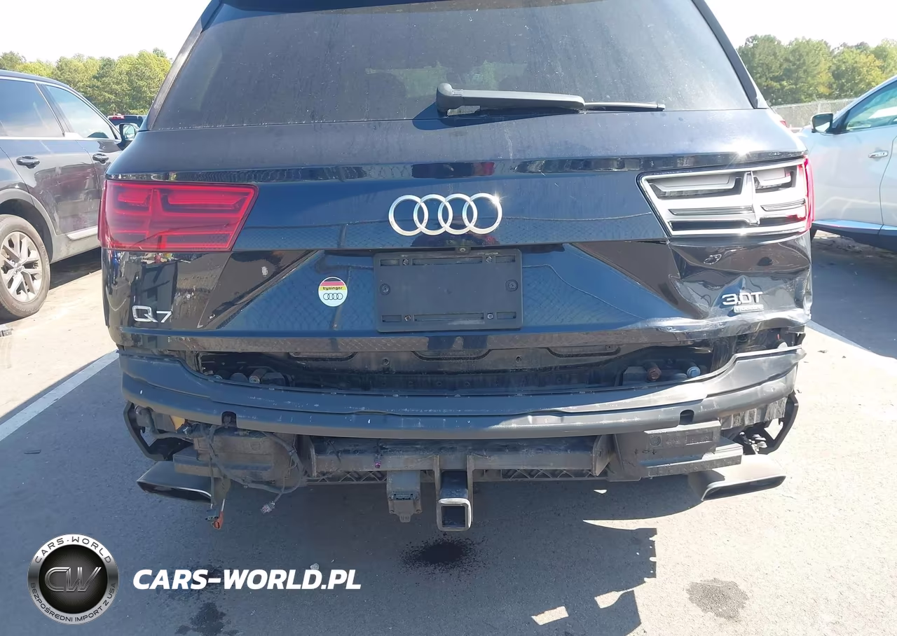 2017 Audi Q7 3.0T Premium VIN:WA1VAAF77HD022458 - 6