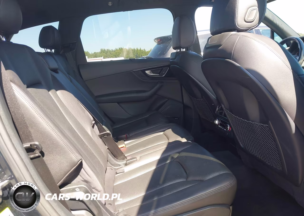 2017 Audi Q7 3.0T Premium VIN:WA1VAAF77HD022458 - 8