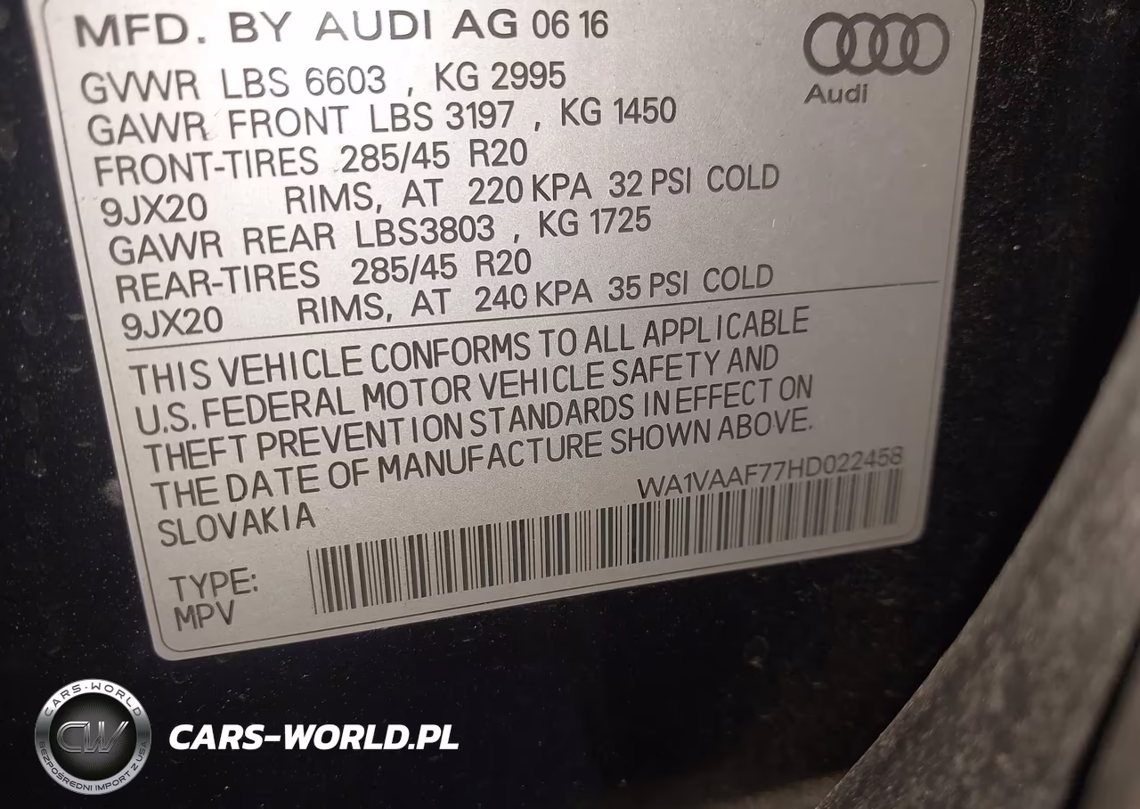 2017 Audi Q7 3.0T Premium VIN:WA1VAAF77HD022458 - 9