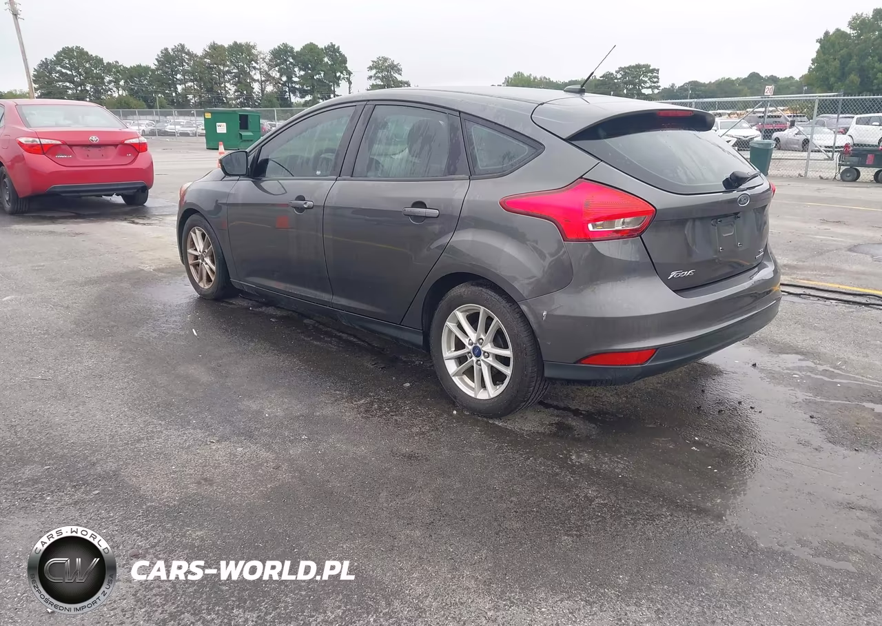 2016 Ford Focus Se VIN:1FADP3K25GL355547 - 3