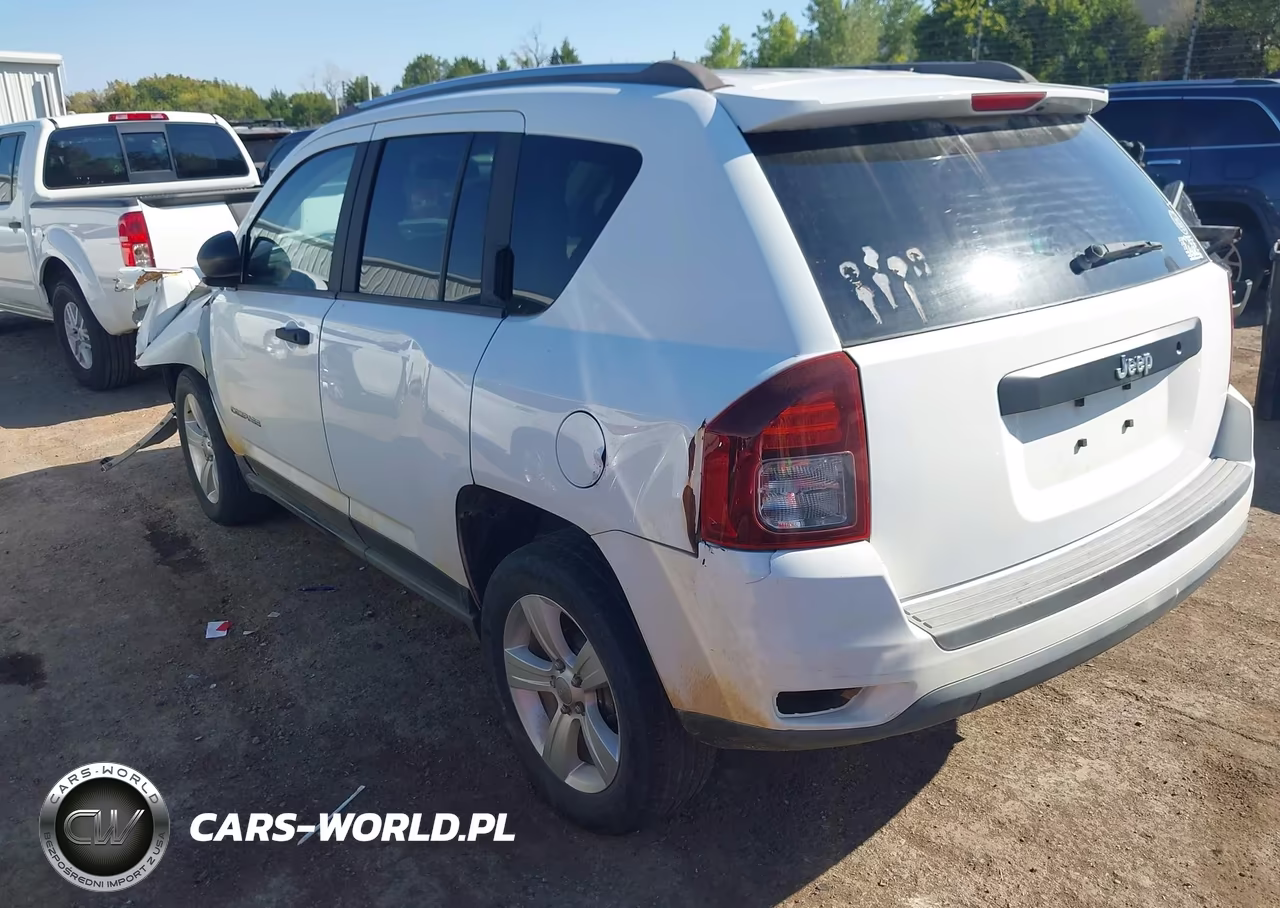2014 Jeep Compass Sport VIN:1C4NJCBB8ED851076 - 3