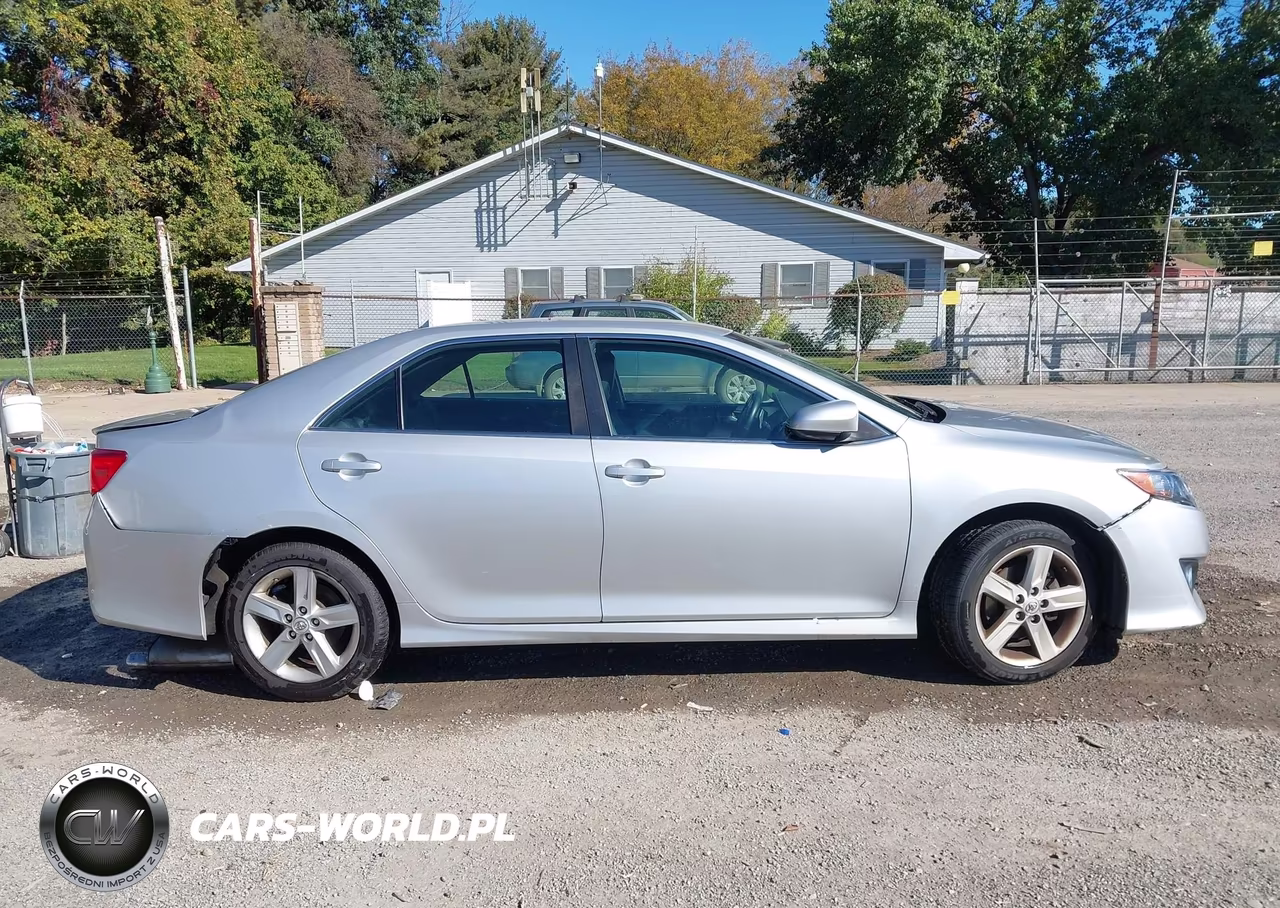 2014 Toyota Camry Se VIN:4T1BF1FK4EU790761 - 13