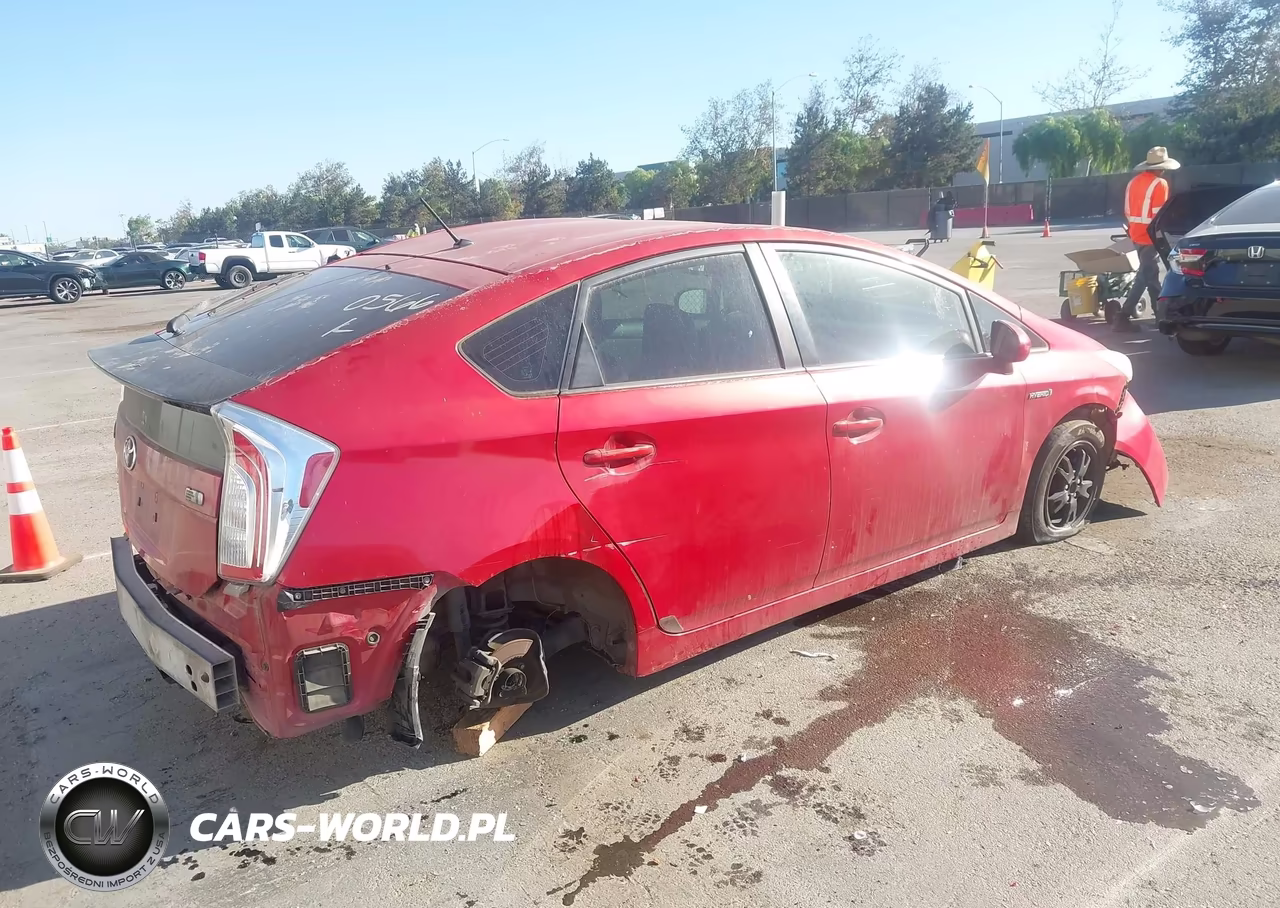 2013 Toyota Prius Two VIN:JTDKN3DU6D5540566 - 4