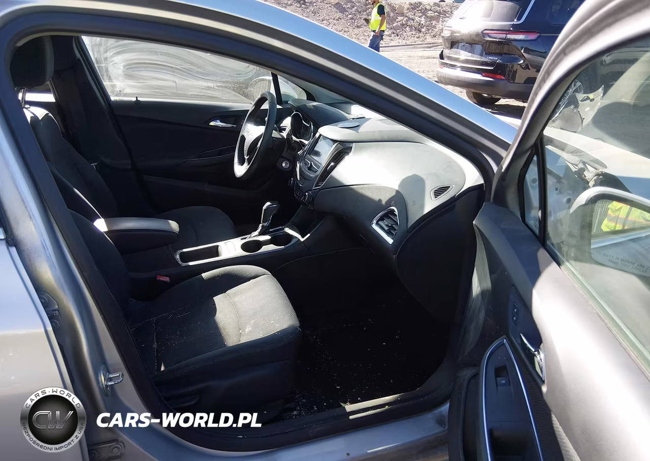2019 Chevrolet Cruze Lt VIN:3G1BE6SM8KS531352 - 5