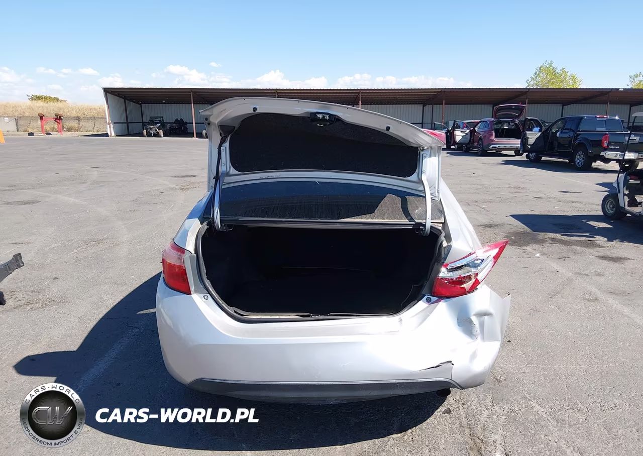 2017 Toyota Corolla Le VIN:2T1BURHE2HC858010 - 17