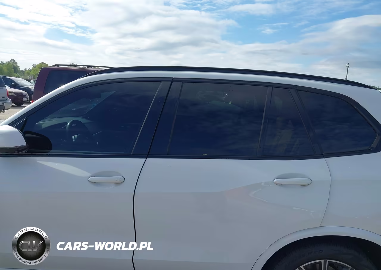 2023 BMW X5 xDrive40I VIN:5UXCR6C02P9P20244 - 14