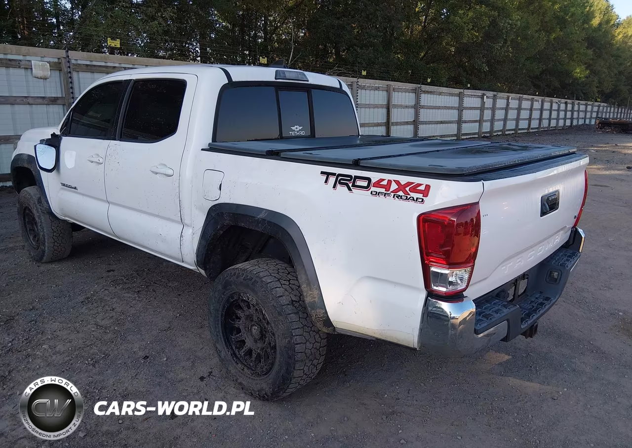 2016 Toyota Tacoma Trd Off Road VIN:5TFCZ5AN4GX014981 - 3