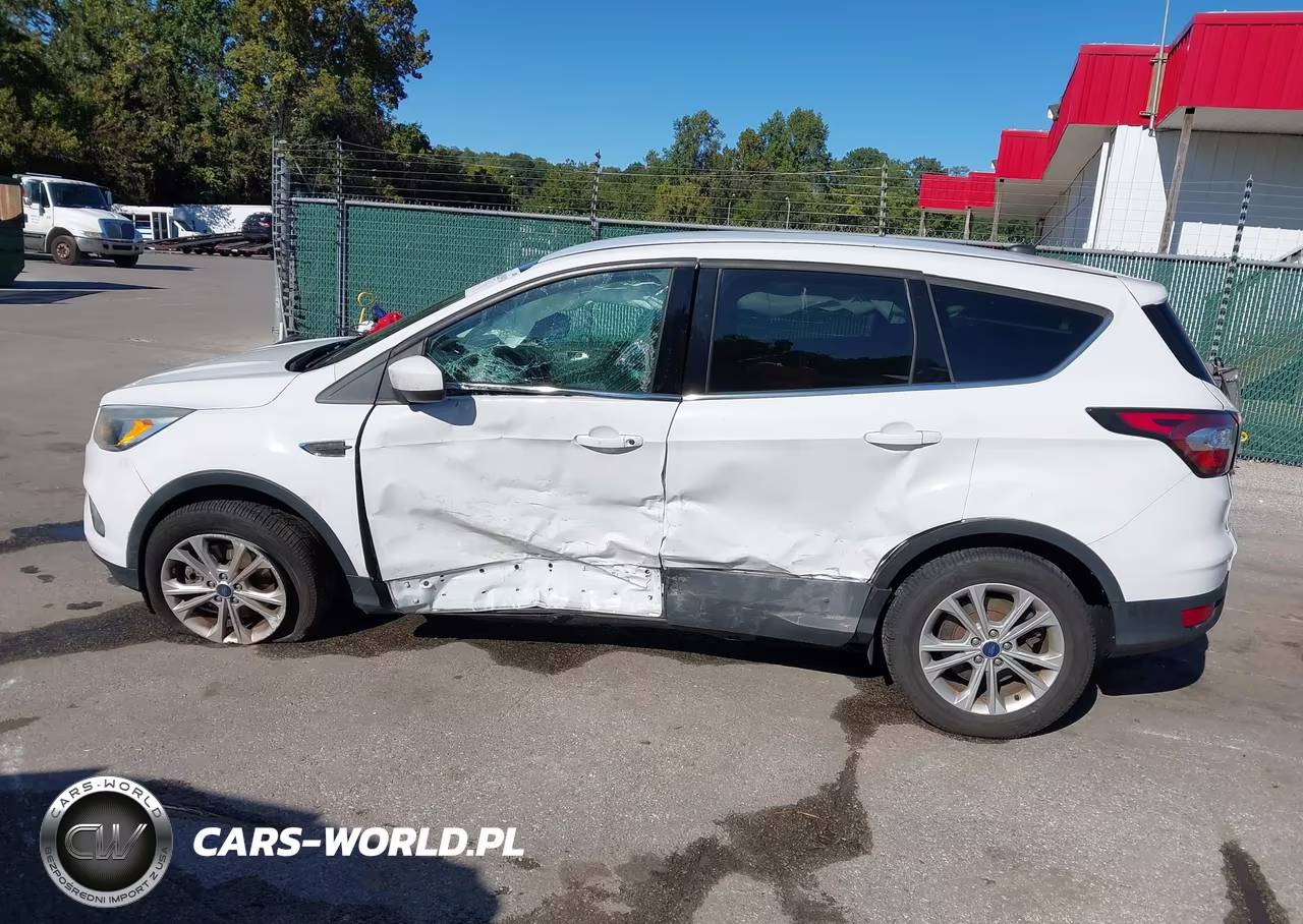 2017 Ford Escape Se VIN:1FMCU9G95HUA76579 - 6