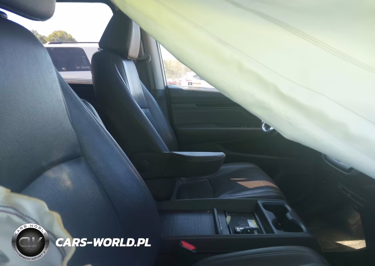 2018 Honda Odyssey Elite VIN:5FNRL6H94JB043411 - 5