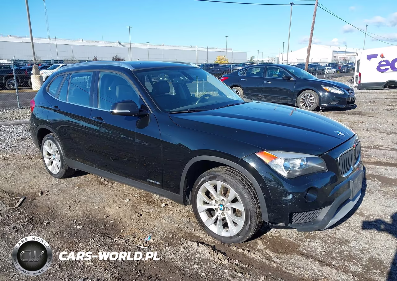 2014 BMW X1 xDrive28I VIN:WBAVL1C50EVY21231 - 1