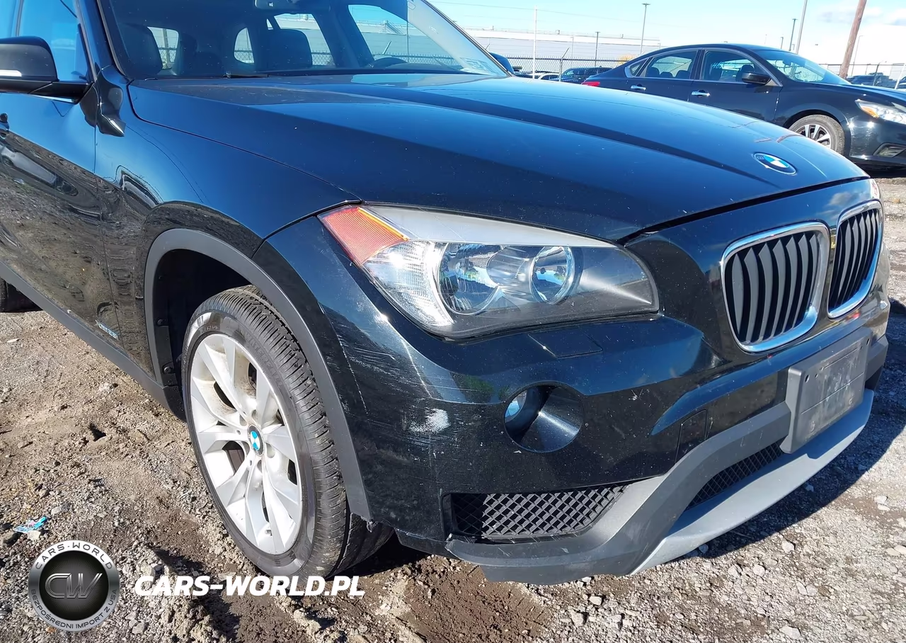 2014 BMW X1 xDrive28I VIN:WBAVL1C50EVY21231 - 12