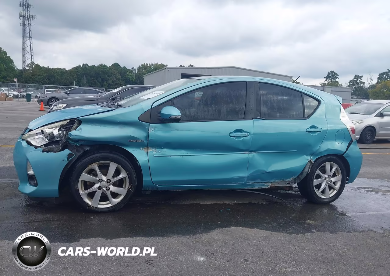 2014 Toyota Prius C Four VIN:JTDKDTB37E1063734 - 14