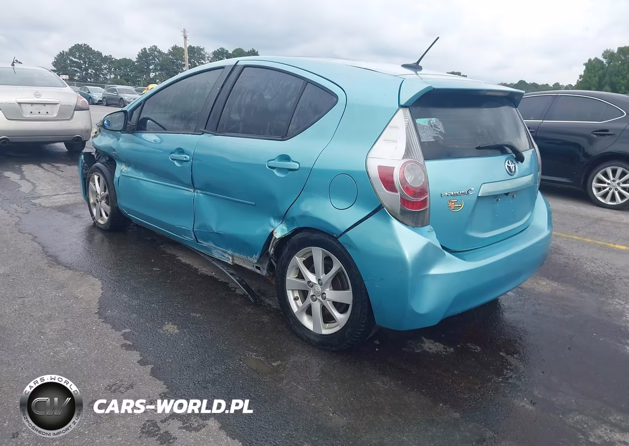 2014 Toyota Prius C Four VIN:JTDKDTB37E1063734 - 3