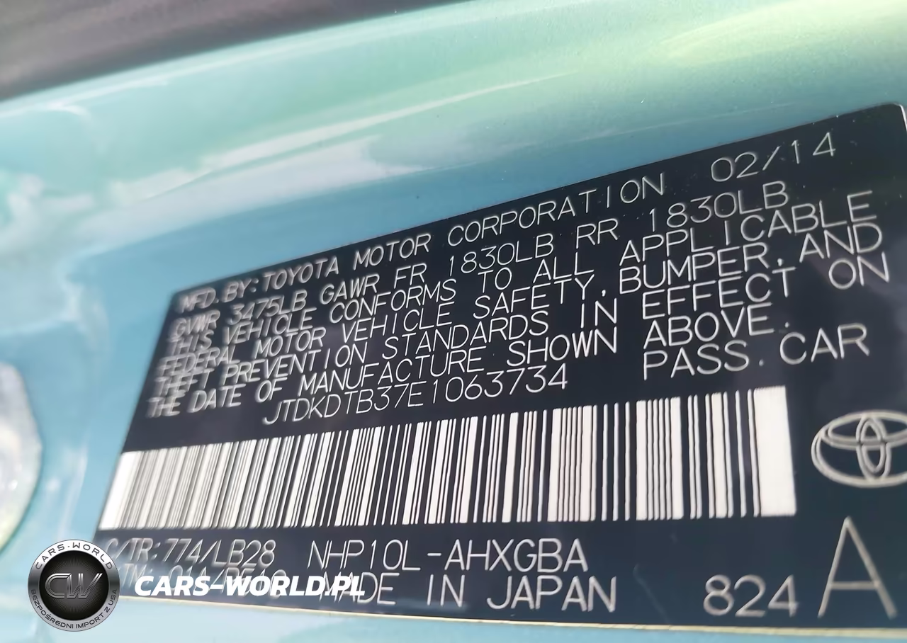 2014 Toyota Prius C Four VIN:JTDKDTB37E1063734 - 9