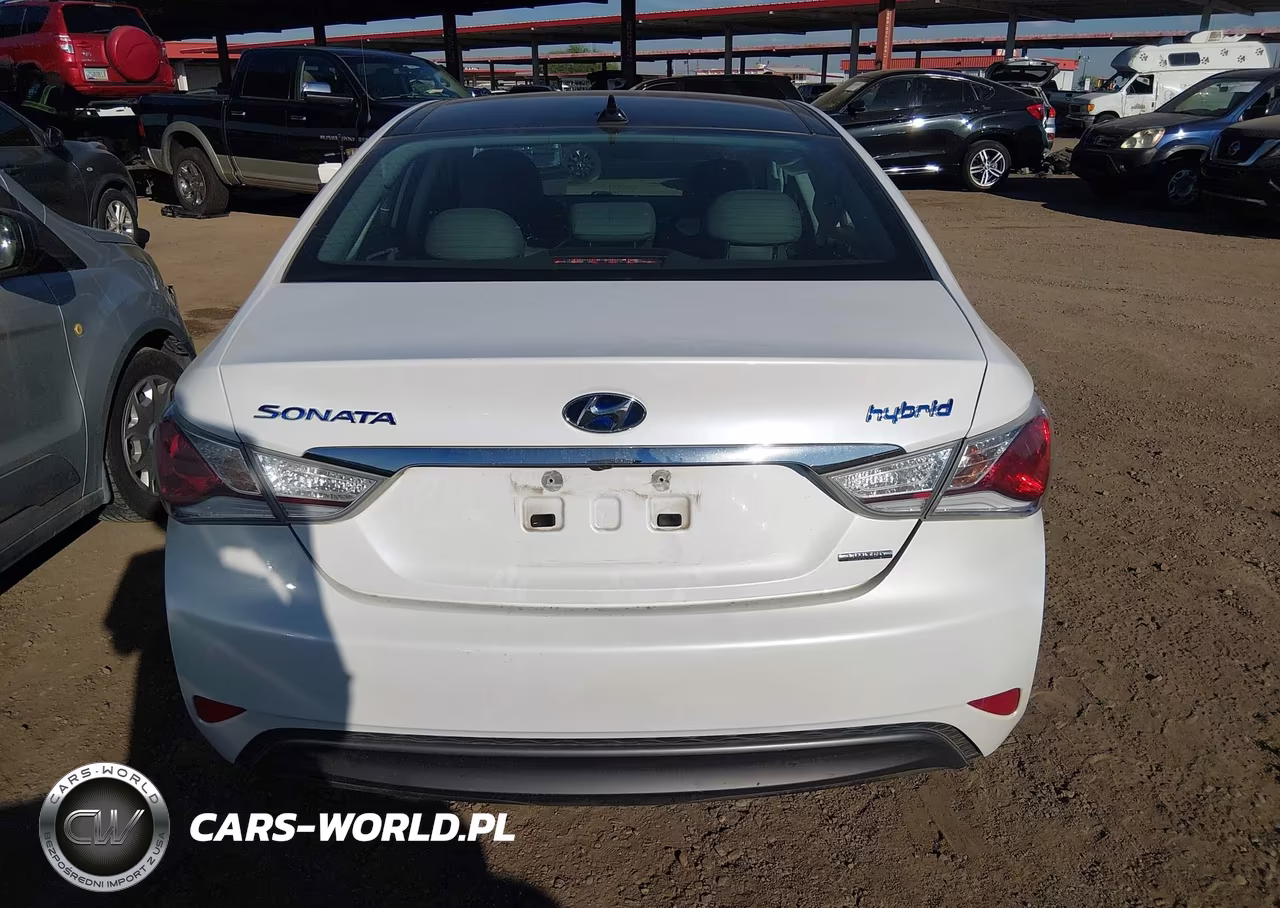 2015 Hyundai Sonata Hybrid Limited VIN:KMHEC4A47FA136128 - 16