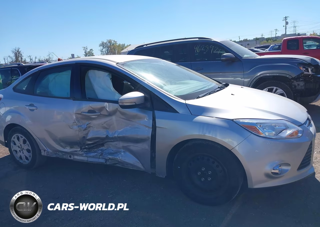 2012 Ford Focus Se VIN:1FAHP3F23CL396054 - 13
