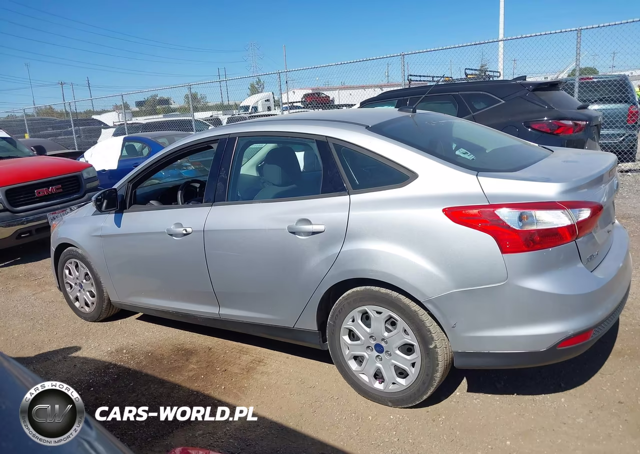 2012 Ford Focus Se VIN:1FAHP3F23CL396054 - 14