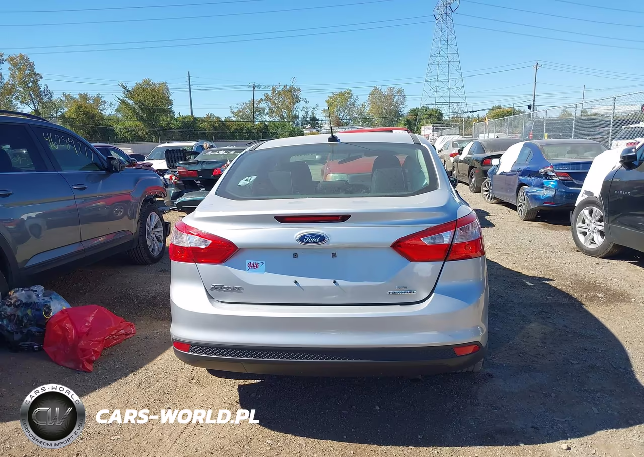 2012 Ford Focus Se VIN:1FAHP3F23CL396054 - 16