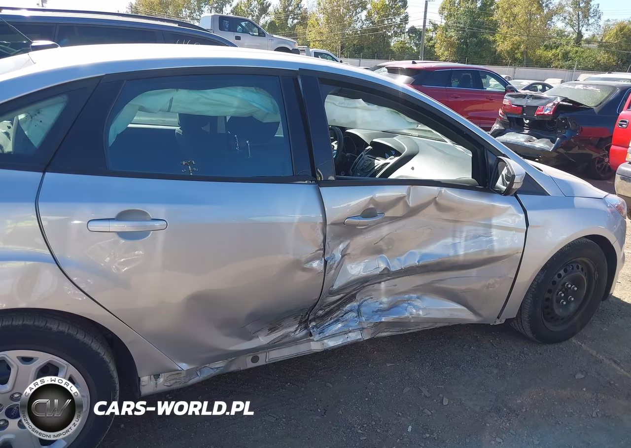 2012 Ford Focus Se VIN:1FAHP3F23CL396054 - 6
