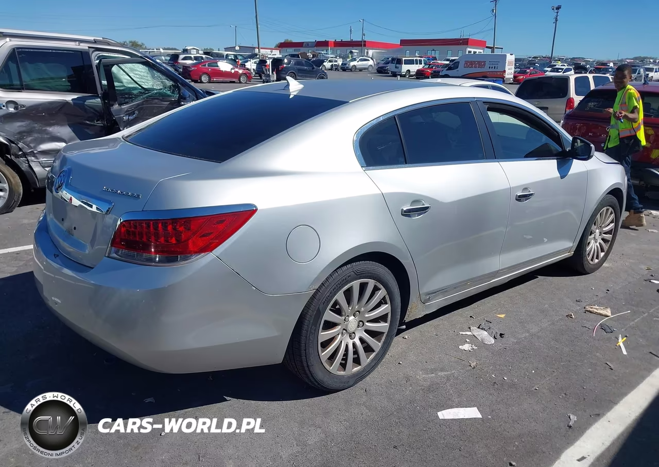 2010 Buick Lacrosse Cx VIN:1G4GJ5EG8AF183138 - 4