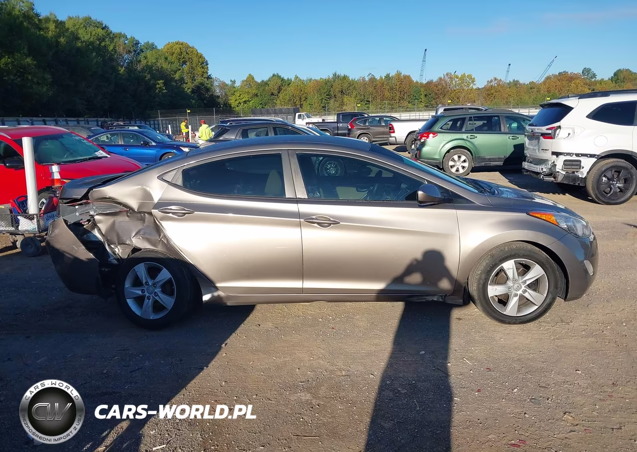 2013 Hyundai Elantra Gls VIN:5NPDH4AE6DH408863 - 14