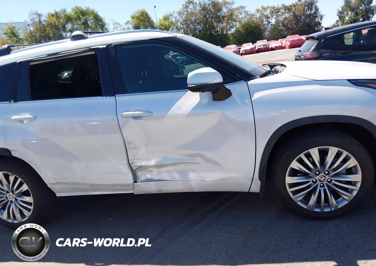 2023 Toyota Highlander Hybrid Platinum VIN:5TDFARAH9PS022831 - 13