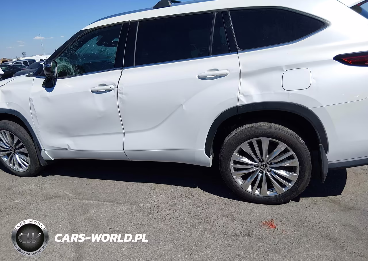 2023 Toyota Highlander Hybrid Platinum VIN:5TDFARAH9PS022831 - 14