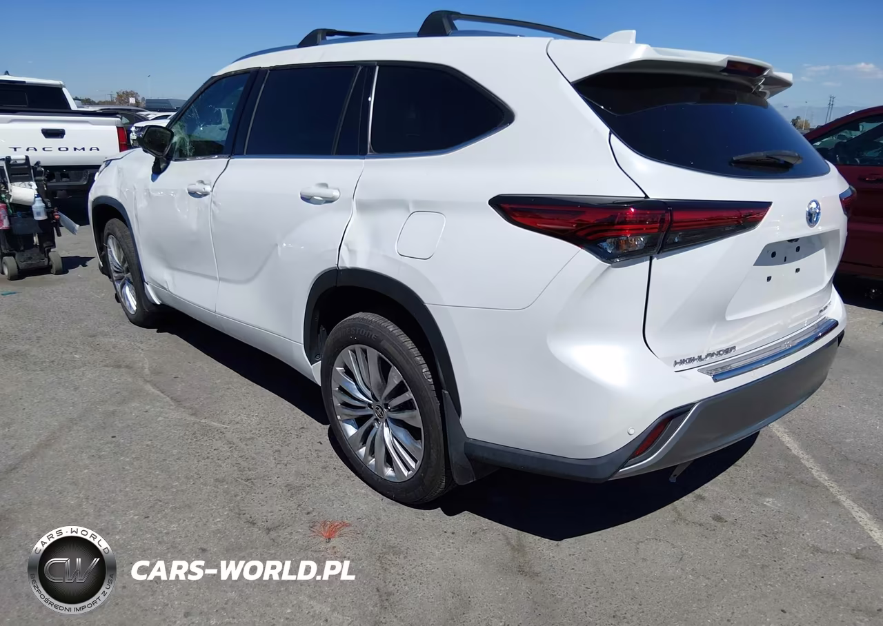 2023 Toyota Highlander Hybrid Platinum VIN:5TDFARAH9PS022831 - 3