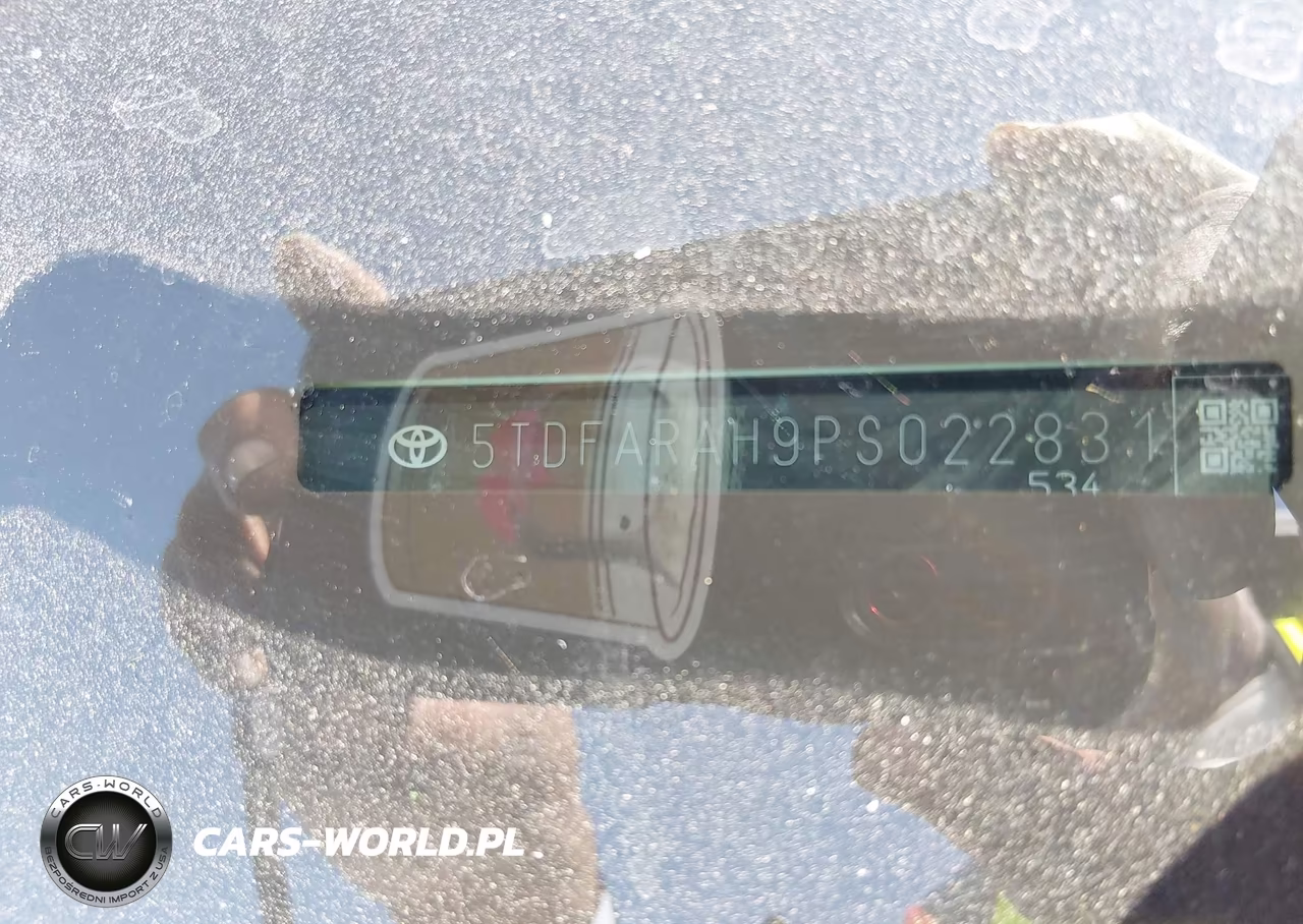 2023 Toyota Highlander Hybrid Platinum VIN:5TDFARAH9PS022831 - 9