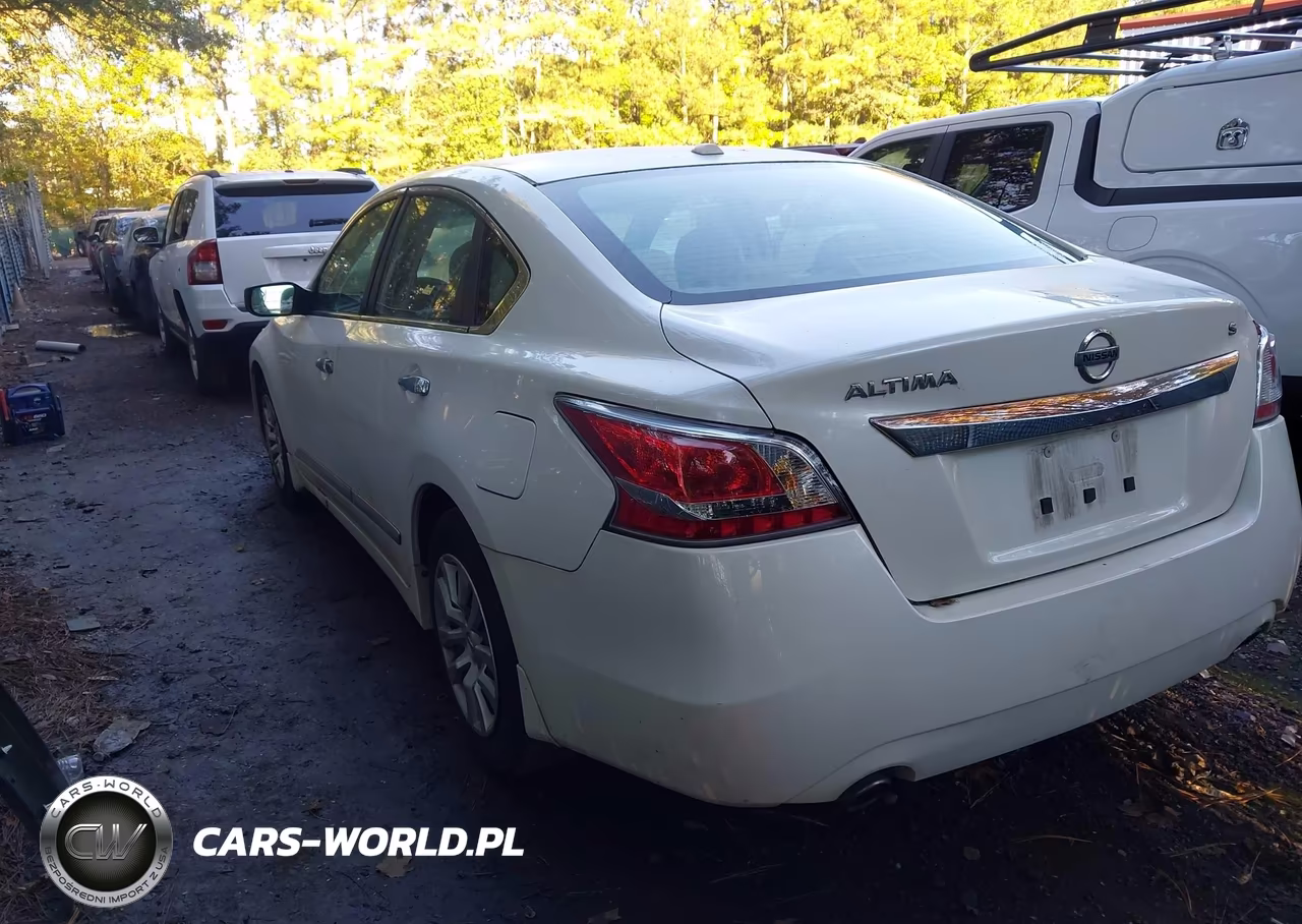 2015 Nissan Altima 2.5 S VIN:1N4AL3AP2FC103989 - 3