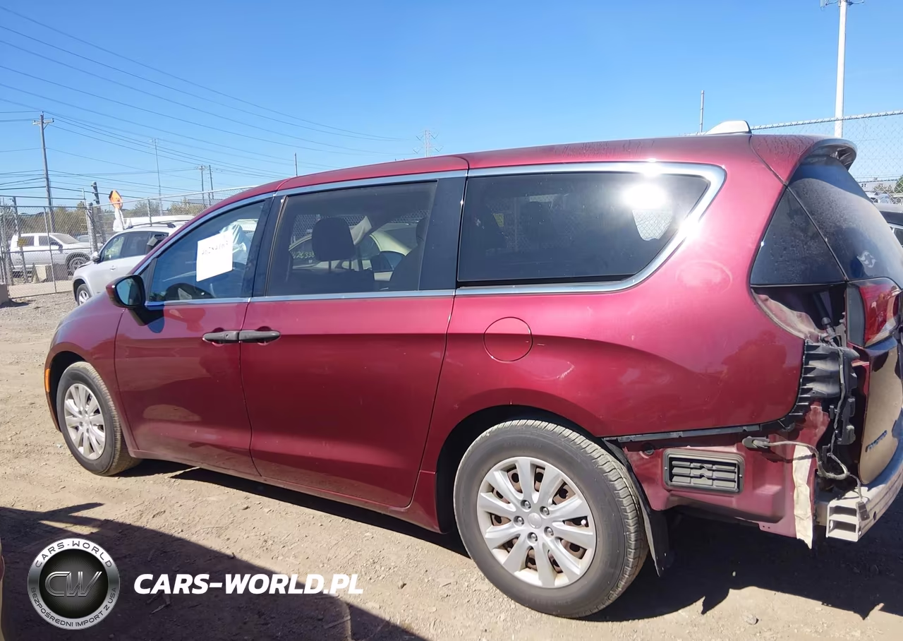 2018 Chrysler Pacifica L VIN:2C4RC1AG8JR237228 - 14