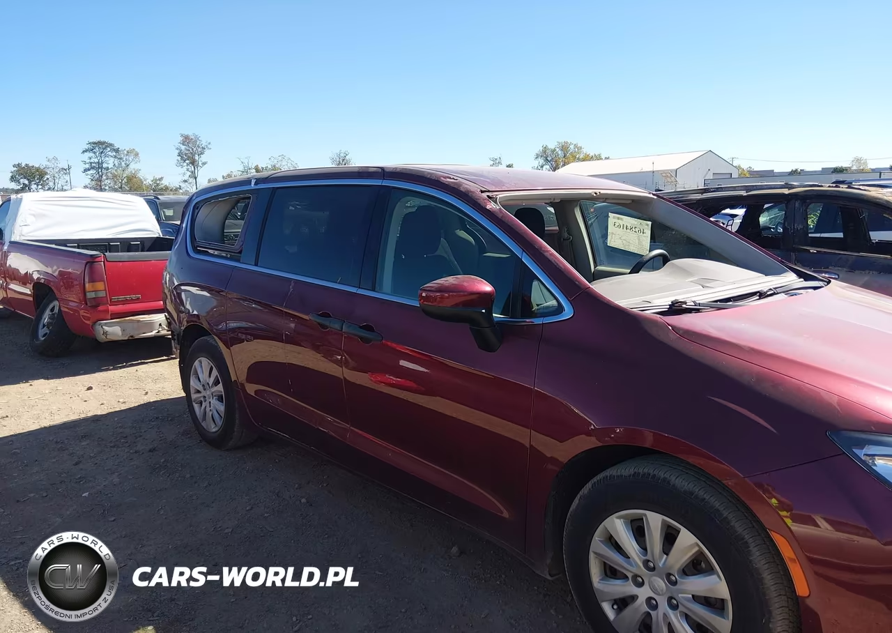 2018 Chrysler Pacifica L VIN:2C4RC1AG8JR237228 - 6