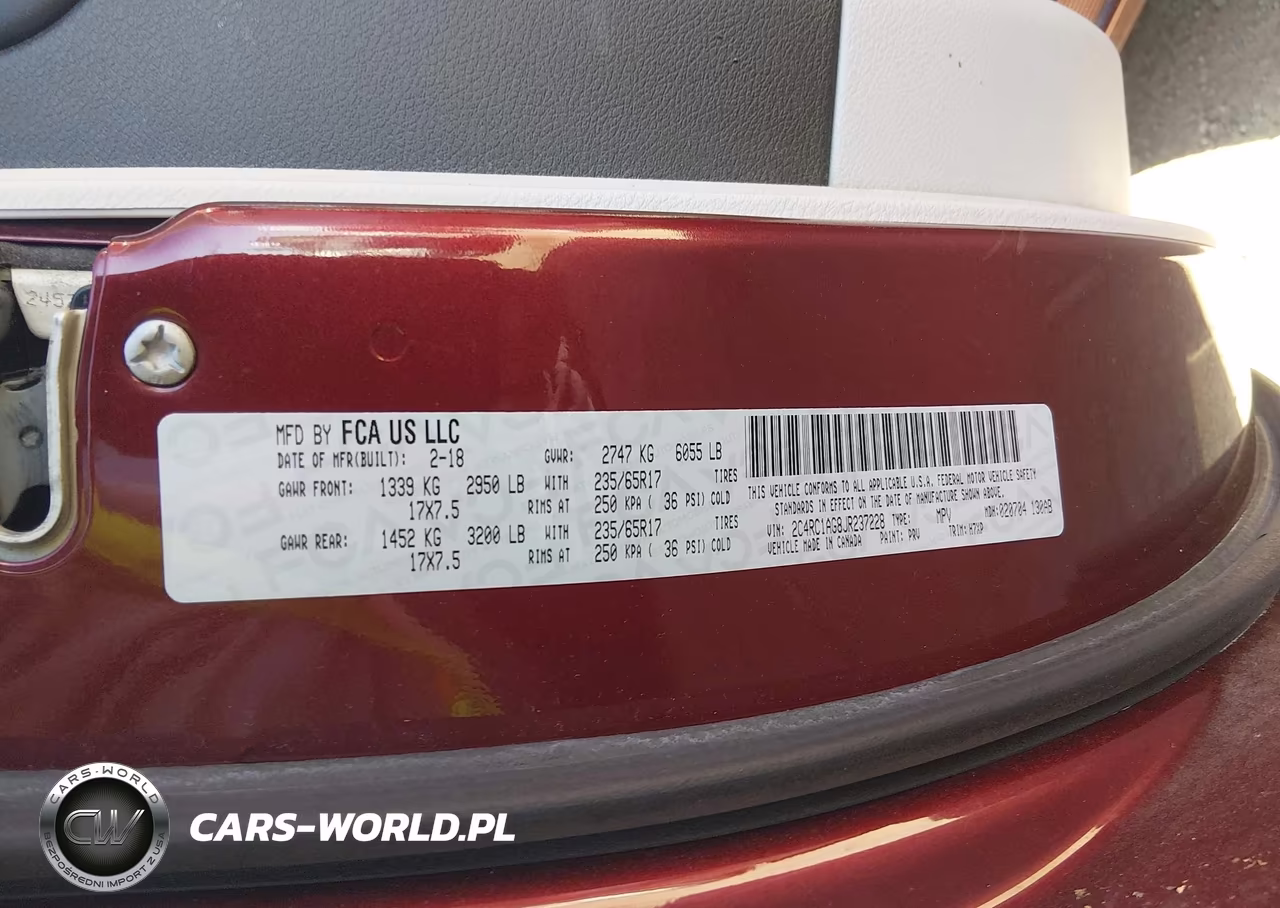 2018 Chrysler Pacifica L VIN:2C4RC1AG8JR237228 - 9
