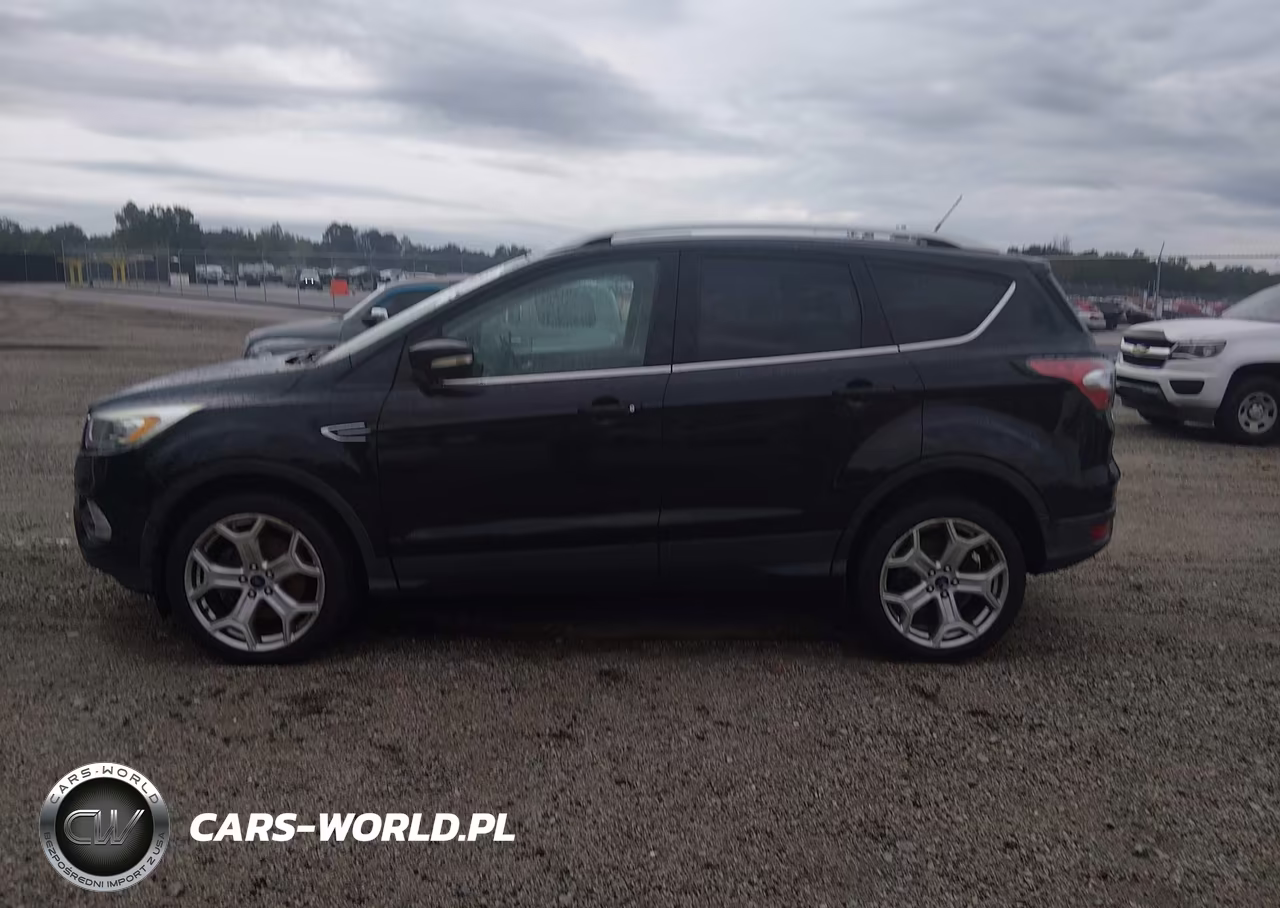2017 Ford Escape Titanium VIN:1FMCU9J92HUA33326 - 14