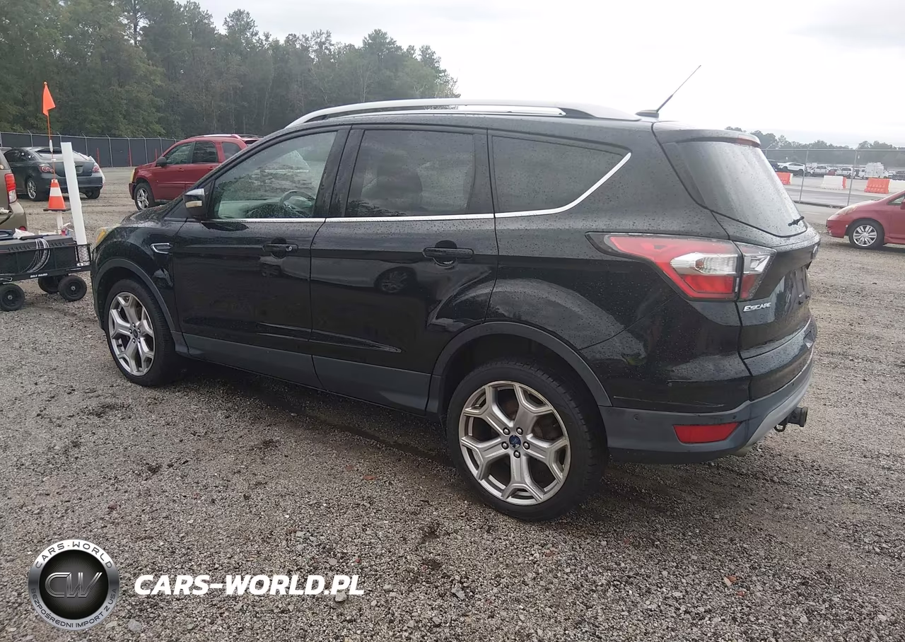 2017 Ford Escape Titanium VIN:1FMCU9J92HUA33326 - 3