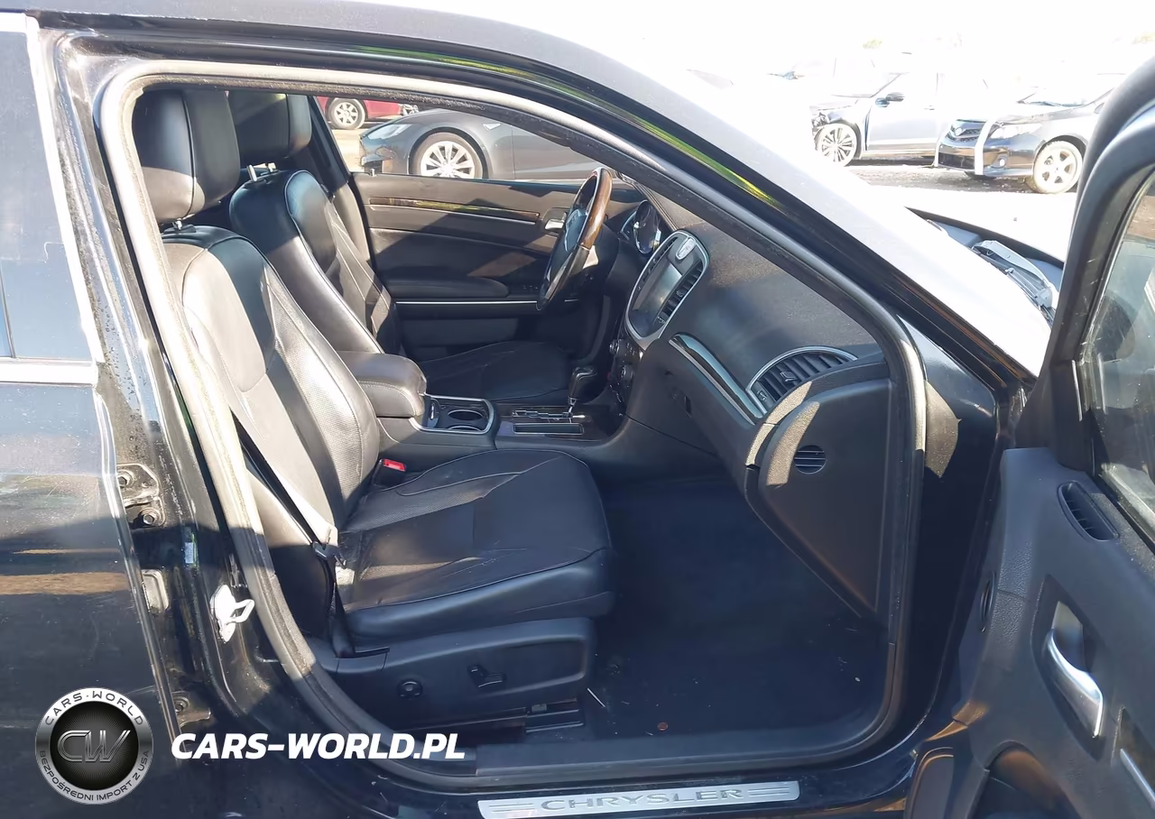 2013 Chrysler 300C Awd VIN:2C3CCAKT4DH683327 - 5