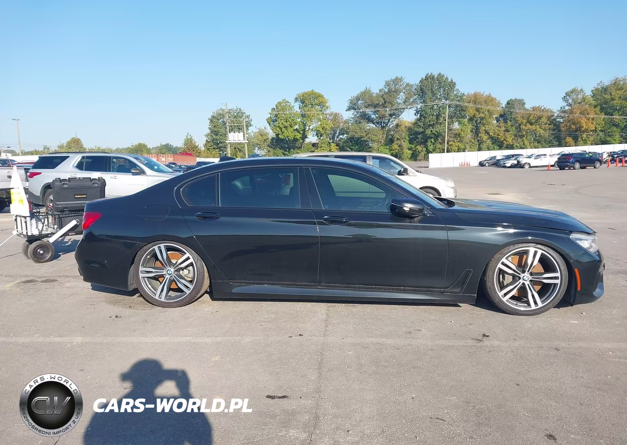 2018 BMW Alpina B7 xDrive VIN:WBA7F2C52JG423720 - 13