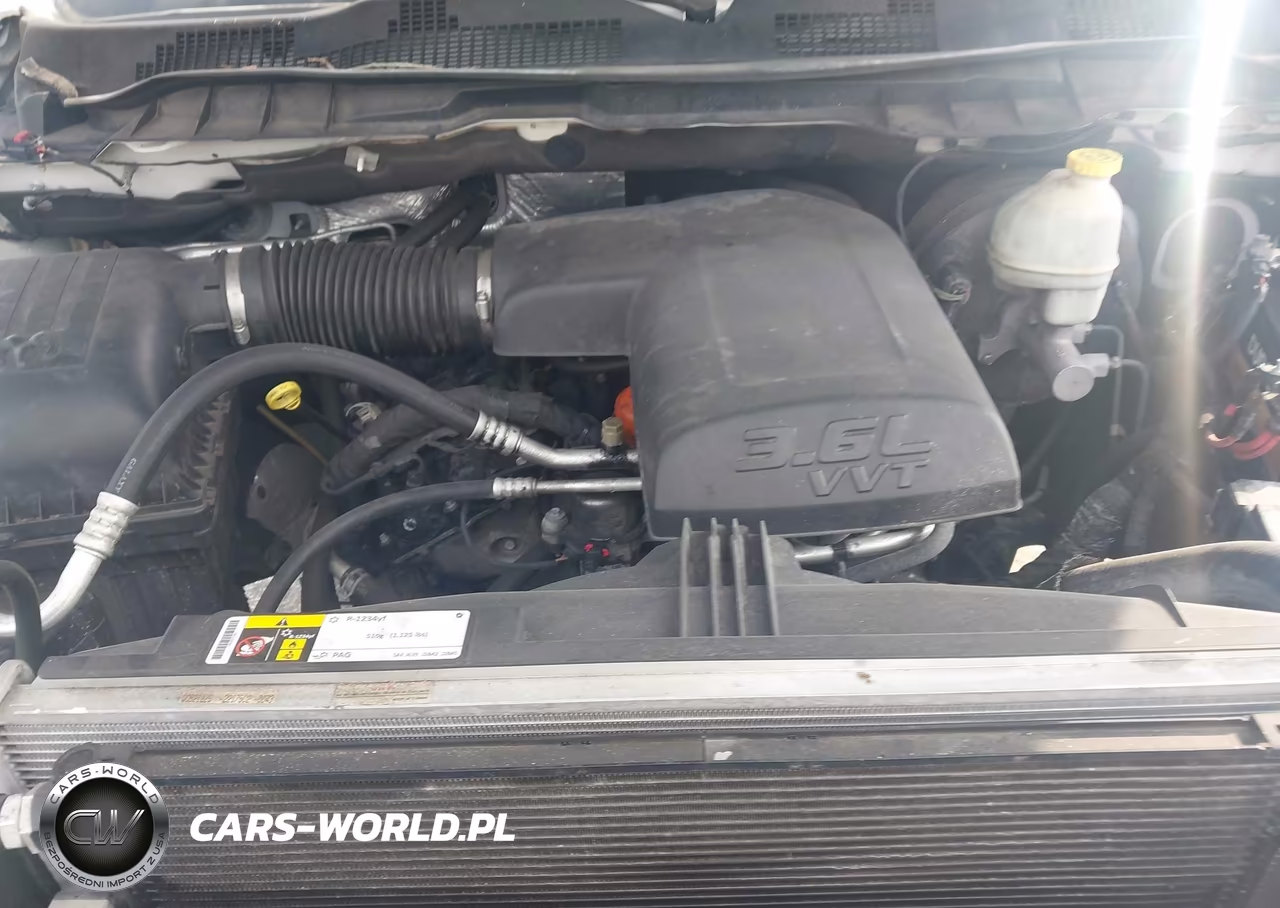 2016 Ram 1500 Tradesman VIN:3C6JR6AGXGG289569 - 11