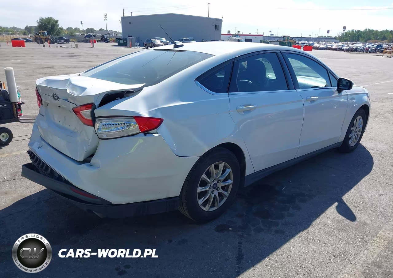 2016 Ford Fusion S VIN:3FA6P0G76GR152261 - 4