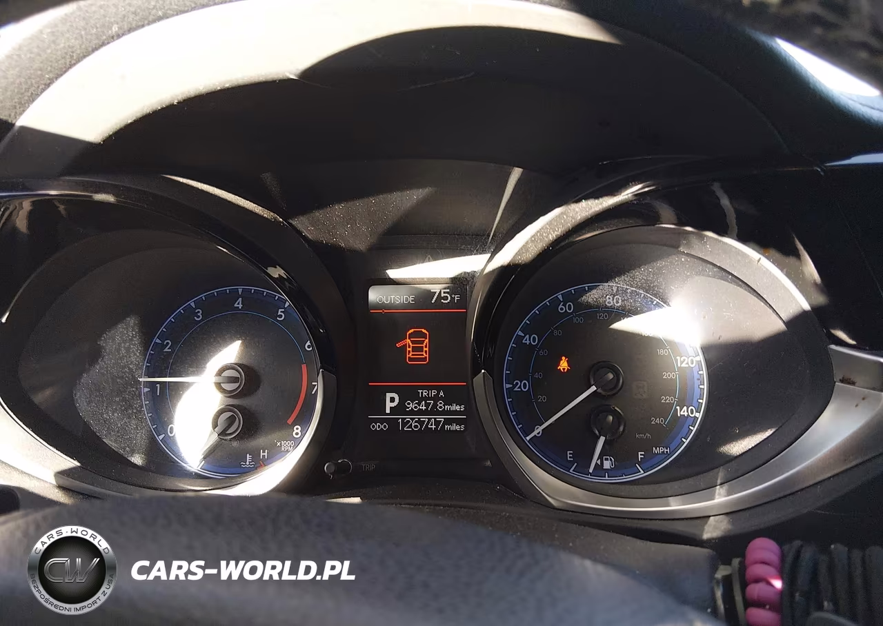 2015 Toyota Corolla S Plus VIN:5YFBURHE4FP361795 - 7
