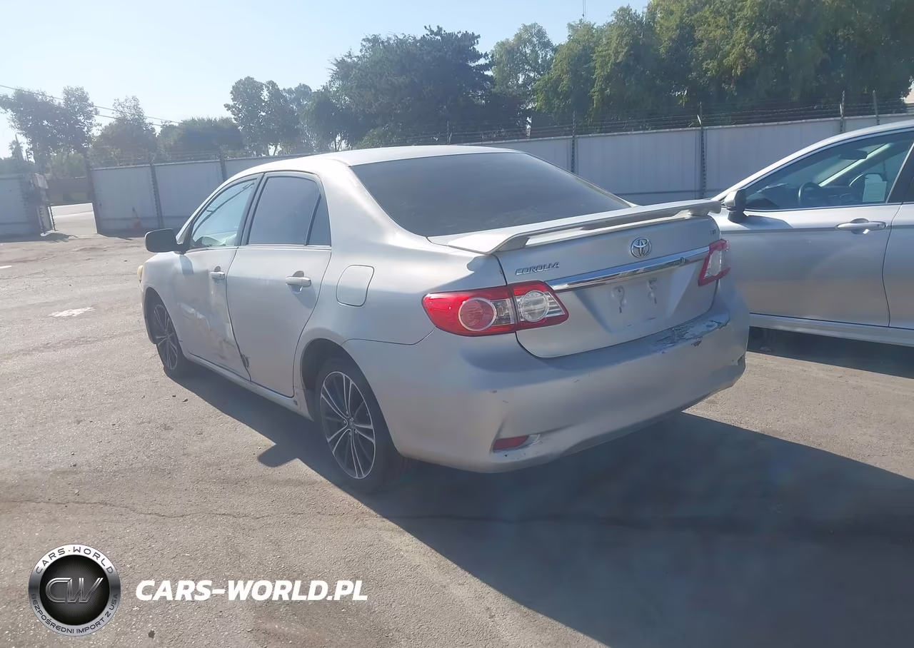 2013 Toyota Corolla Le VIN:2T1BU4EE8DC048754 - 3
