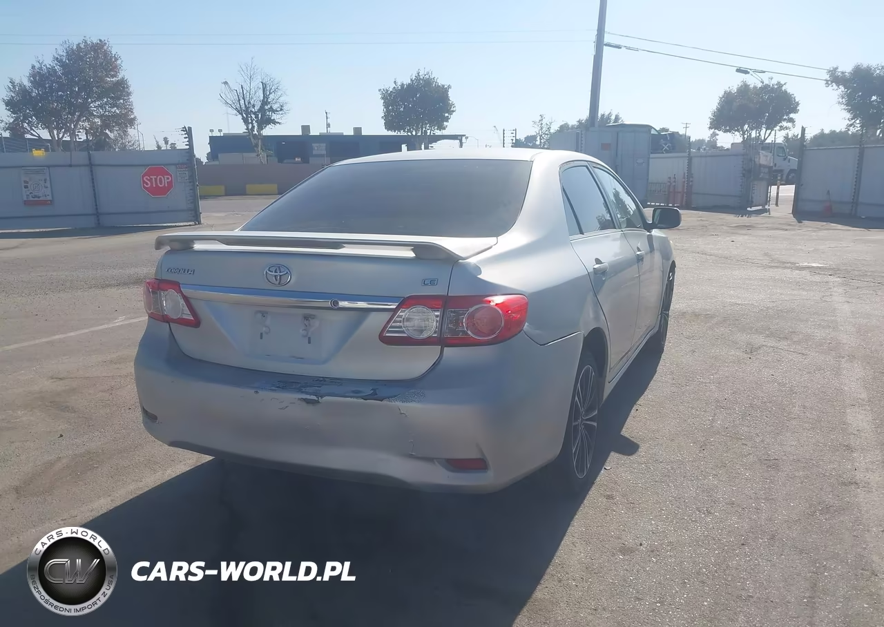 2013 Toyota Corolla Le VIN:2T1BU4EE8DC048754 - 4