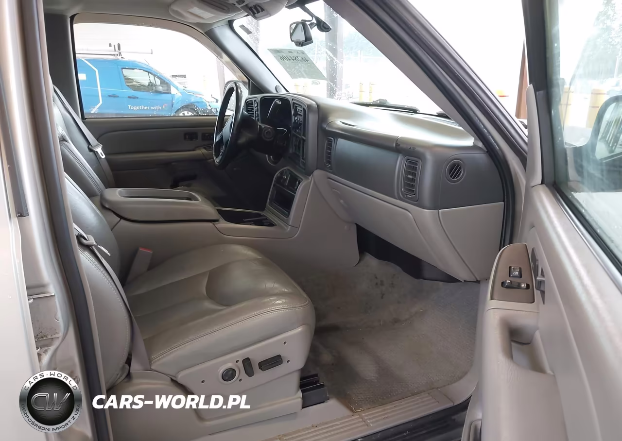 2005 Chevrolet Tahoe Z71 VIN:1GNEK13T35R105038 - 5