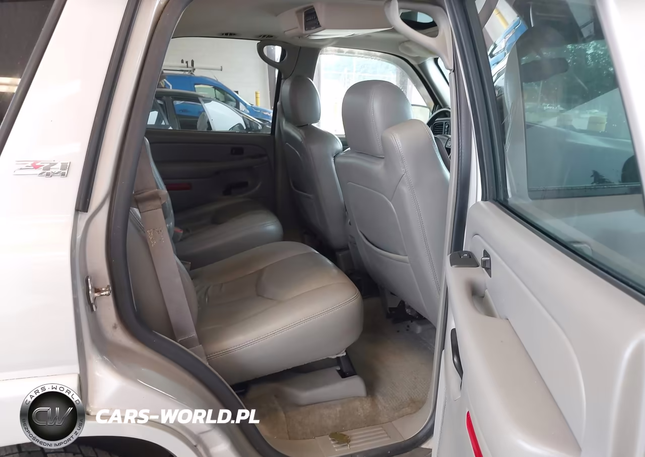 2005 Chevrolet Tahoe Z71 VIN:1GNEK13T35R105038 - 8