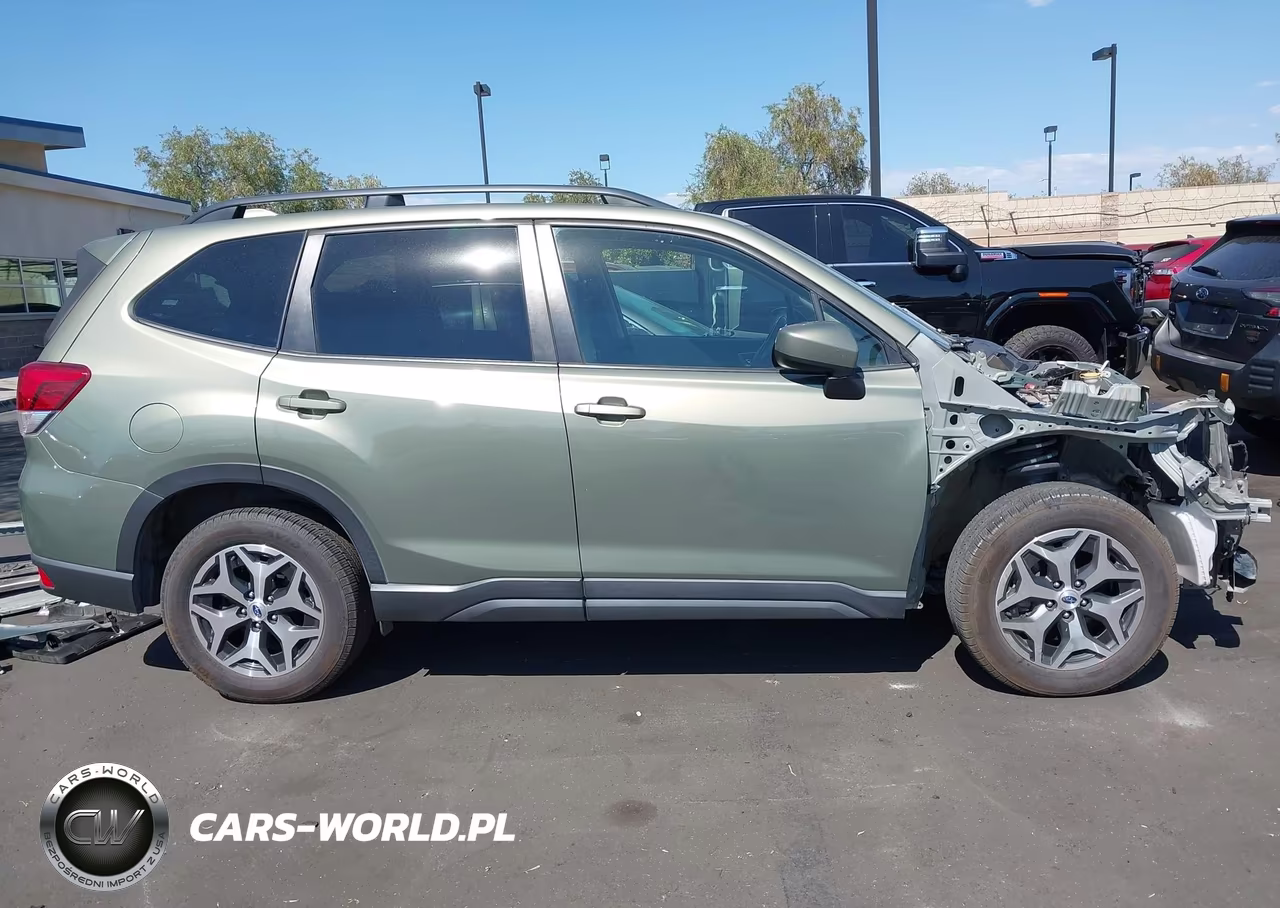 2020 Subaru Forester Premium VIN:JF2SKAGC7LH598071 - 14