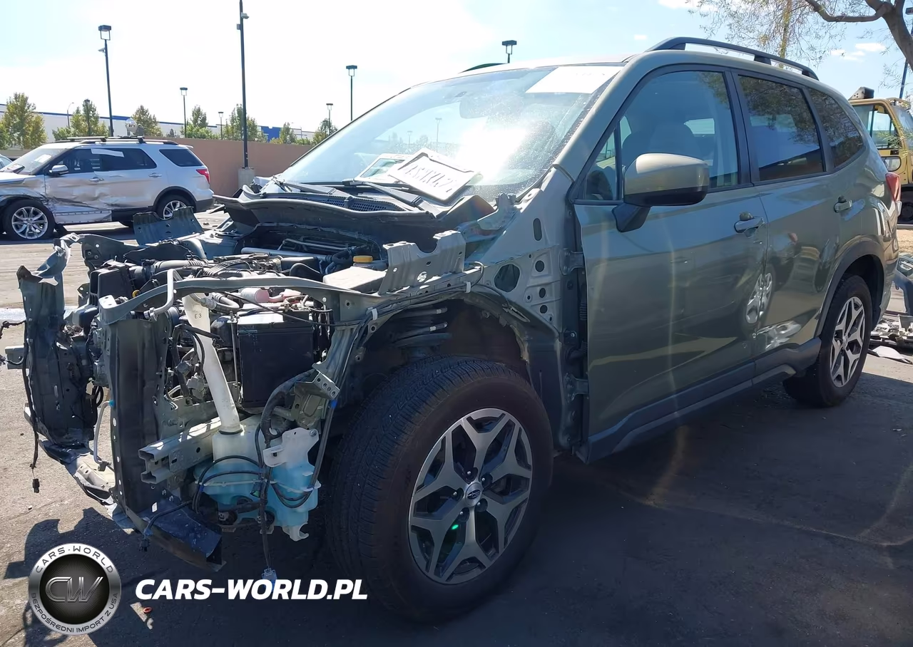 2020 Subaru Forester Premium VIN:JF2SKAGC7LH598071 - 2